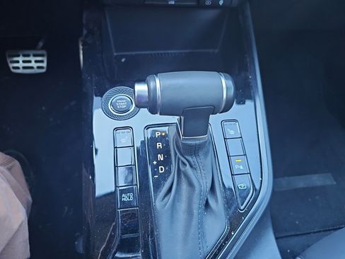 Used 2023 Kia Niro EX Touring image 22