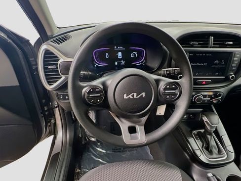 Certified 2025 Kia Soul LX FWD image 11