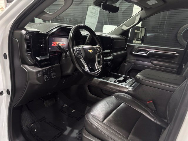 Used 2024 Chevrolet Silverado 2500 LTZ w/ LTZ Premium Package AWD/4WD image 10