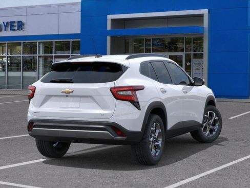 New 2025 Chevrolet Trax LT w/ Driver Confidence Package image 4