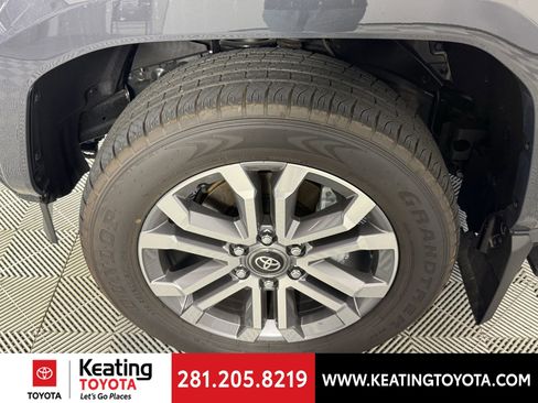 Certified 2025 Toyota 4Runner Limited image 32