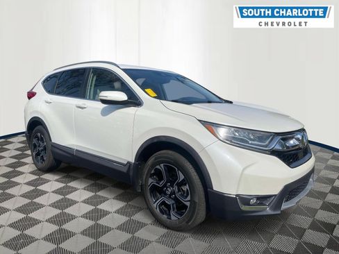 Used 2018 Honda CR-V Touring image 3