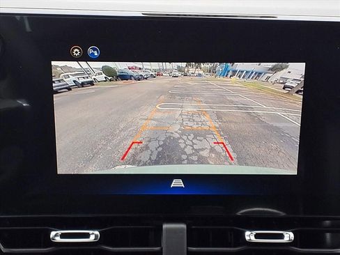 New 2026 Chevrolet Equinox LT w/ Convenience Package II FWD image 16