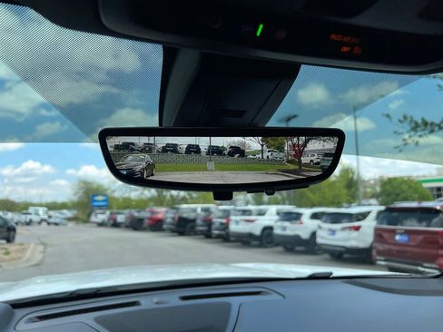 Used 2022 Chevrolet Tahoe High Country AWD/4WD image 45