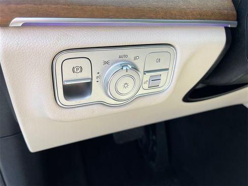 Certified 2021 Mercedes-Benz GLE 350 GLE 350 w/ Premium Package image 24