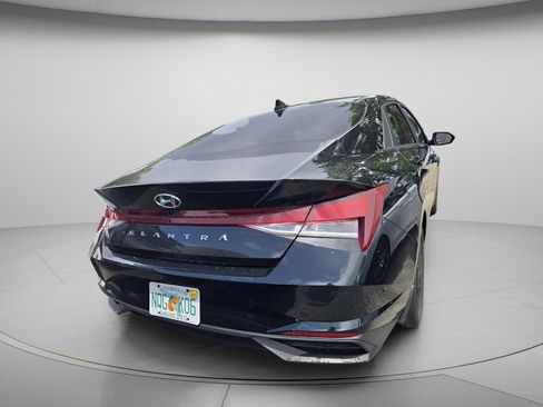 Certified 2023 Hyundai Elantra SEL FWD image 6