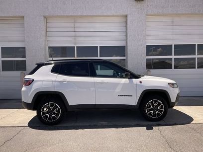 Used 2025 Jeep Compass Trailhawk