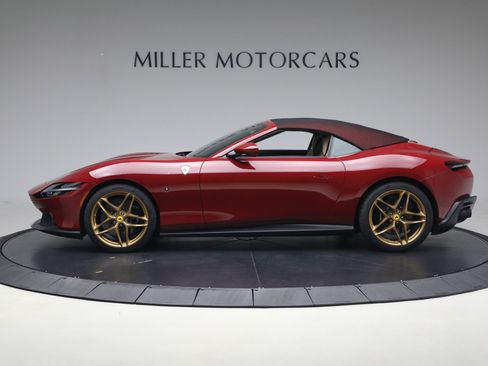 Certified 2025 Ferrari Roma Spider RWD image 27