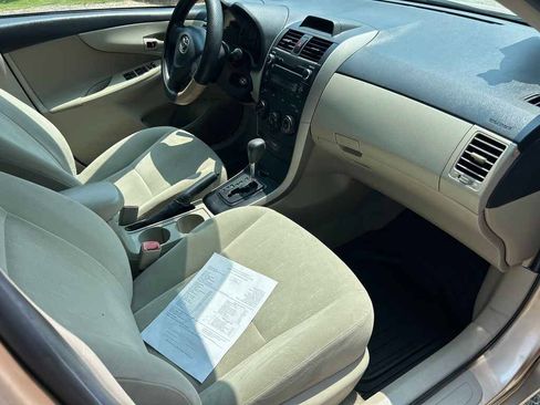 Used 2012 Toyota Corolla L FWD image 15