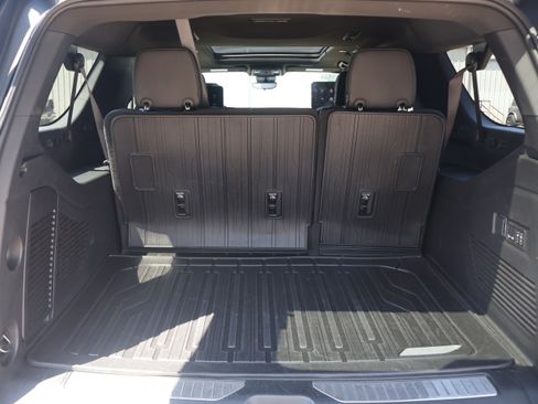 Used 2025 GMC Yukon XL Denali w/ Denali Reserve Package RWD image 20