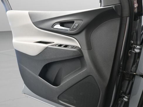Used 2023 Chevrolet Equinox LS w/ LS Convenience Package FWD image 34