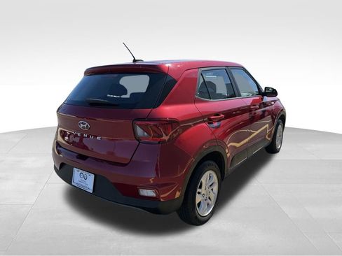Used 2023 Hyundai Venue SE FWD image 7