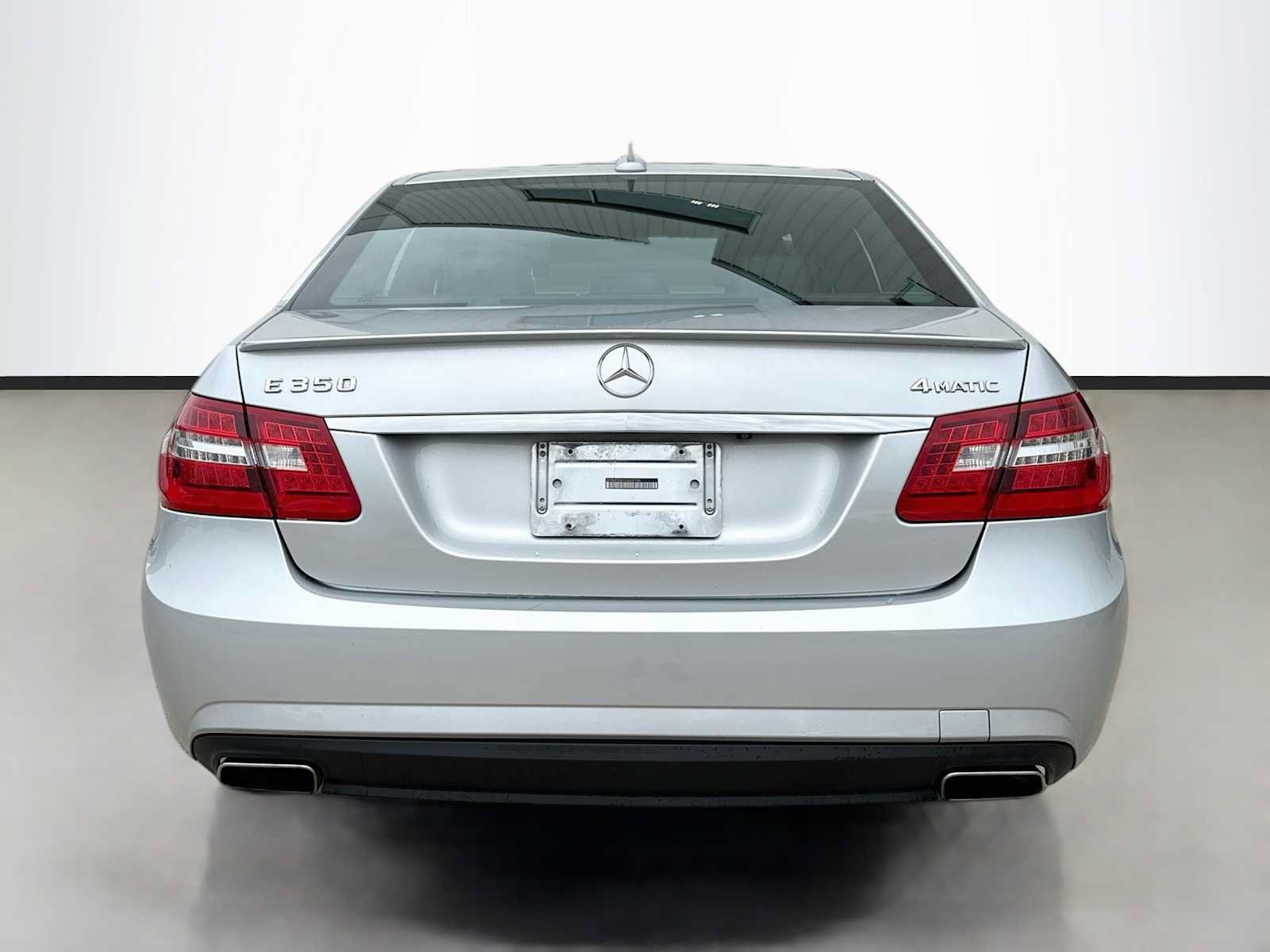 Used 2012 Mercedes-Benz E 350 4MATIC Sedan image 4