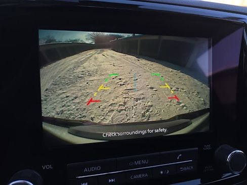 Used 2022 Nissan Frontier SV w/ Graphics Package image 23