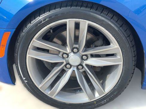 Used 2017 Chevrolet Camaro LT w/ RS Package image 12