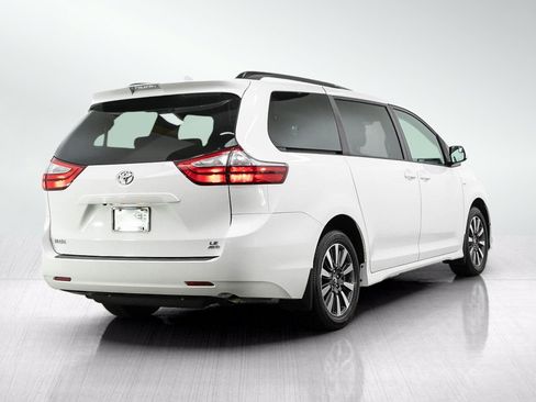Used 2018 Toyota Sienna LE AWD/4WD image 5