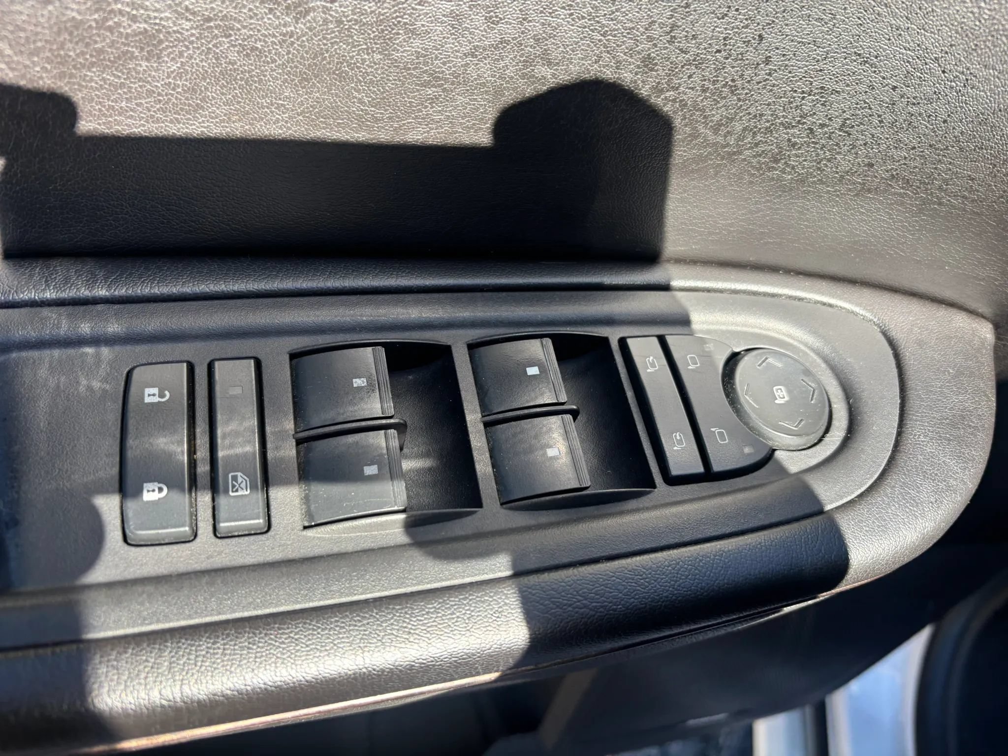 Used 2016 GMC Acadia Denali AWD/4WD image 23