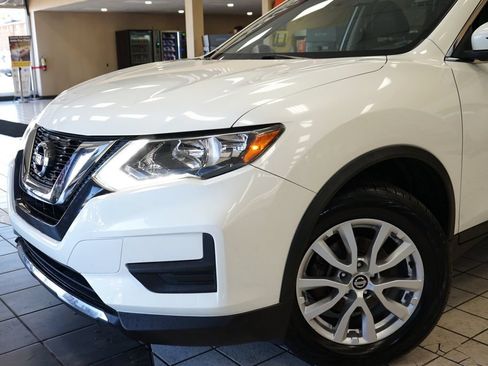 Used 2017 Nissan Rogue SV AWD/4WD image 22