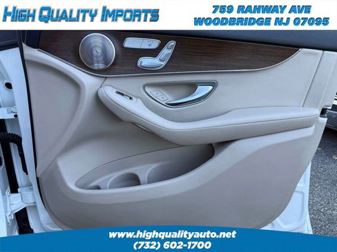 Used 2021 Mercedes-Benz GLC 300 4MATIC w/ Multimedia Package image 57