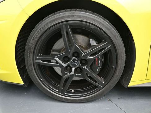 Used 2022 Chevrolet Corvette Stingray Premium Conv w/ Z51 Performance Package RWD image 10