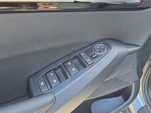 New 2026 Kia Seltos S FWD image 19