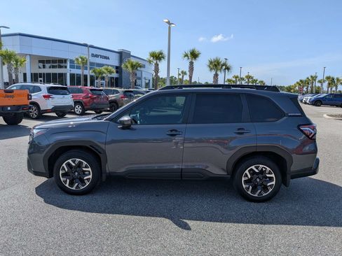 Certified 2025 Subaru Forester Premium AWD/4WD image 7