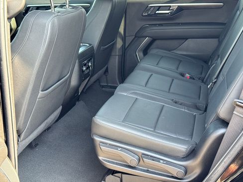 Used 2025 Chevrolet Tahoe LT AWD/4WD image 21