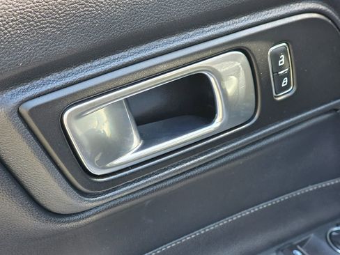 Used 2020 Ford Mustang Premium image 23