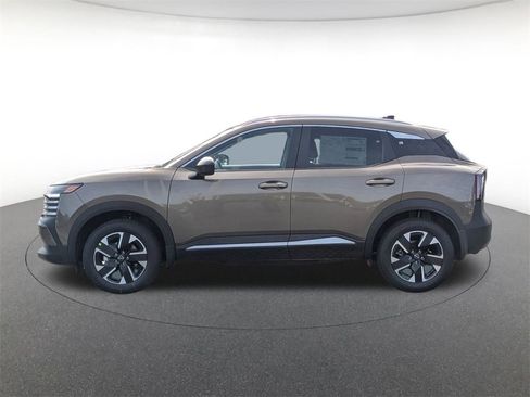 New 2026 Nissan Kicks SV w/ Cold Weather Package image 8