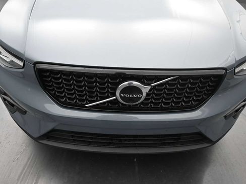 Used 2023 Volvo XC40 B5 Plus w/ Driver Assist Package AWD/4WD image 13