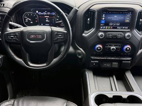 Used 2021 GMC Sierra 1500 AT4 w/ AT4 Premium Package AWD/4WD image 8