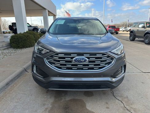 Used 2022 Ford Edge Titanium image 8