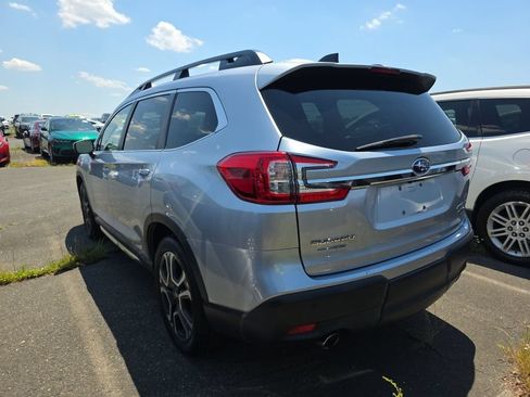 Used 2023 Subaru Ascent Limited AWD/4WD image 2