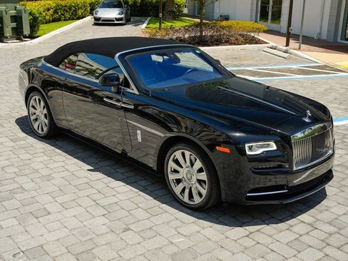 Used 2016 Rolls-Royce Dawn image 33