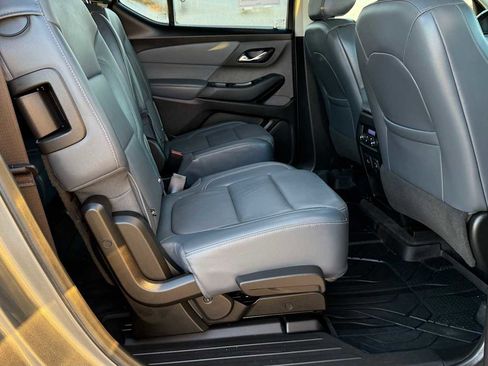 Used 2020 Chevrolet Traverse Premier image 12