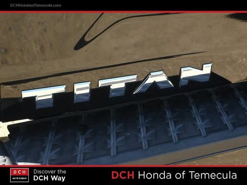 Used 2024 Nissan Titan SV w/ SV Convenience Package image 7