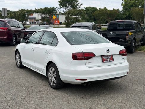 Used 2017 Volkswagen Jetta S FWD image 4