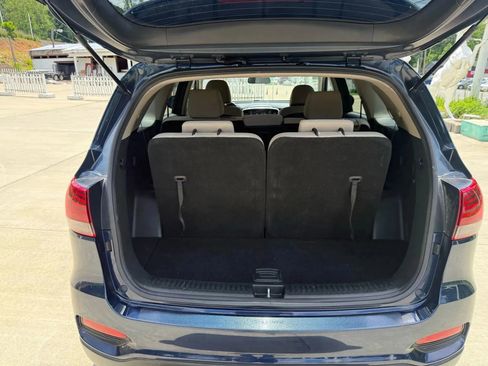 Used 2019 Kia Sorento LX image 15