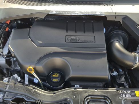 New 2026 Land Rover Discovery Sport Landmark AWD/4WD image 15
