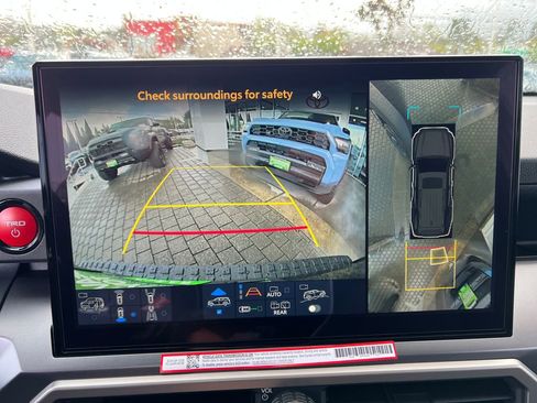 New 2026 Toyota 4Runner TRD Off-Road Premium AWD/4WD image 15