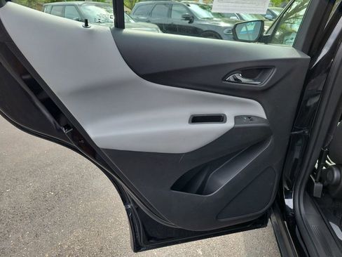 Used 2019 Chevrolet Equinox LS w/ LPO, Floor Liner Package FWD image 15