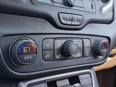 Certified 2023 GMC Terrain SLE w/ Driver Convenience Package image 8