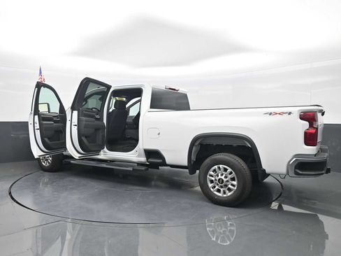 Used 2025 Chevrolet Silverado 2500 LT w/ Convenience Package AWD/4WD image 44