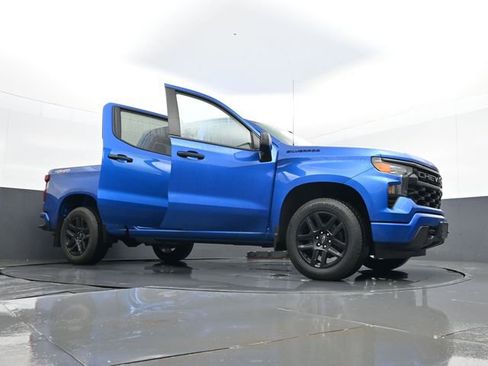 Used 2022 Chevrolet Silverado 1500 Custom w/ LPO, Dark Essentials Package AWD/4WD image 29