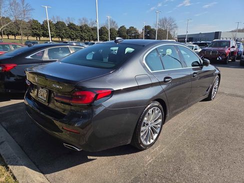 Used 2022 BMW 530i xDrive w/ Premium Package image 6