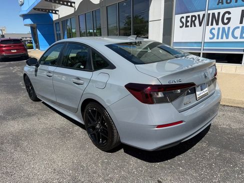 Used 2025 Honda Civic Sport image 12