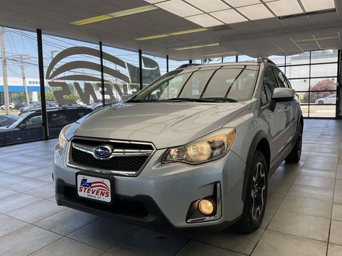 Used 2016 Subaru Crosstrek 2.0i Premium AWD/4WD image 3