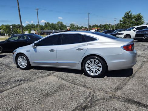 Used 2018 Buick LaCrosse Essence w/ Sun and Shade Package FWD image 4