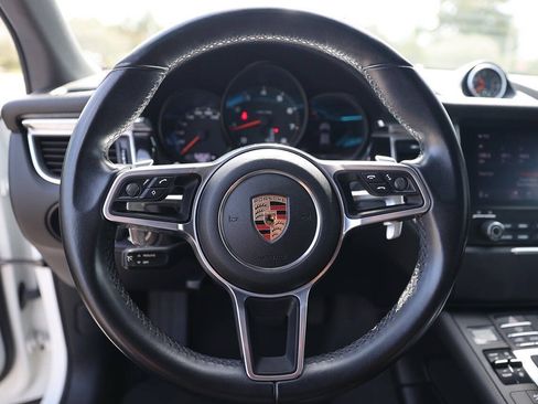 Used 2018 Porsche Macan AWD/4WD image 14