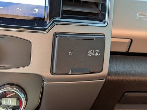 Used 2022 Ford F250 King Ranch w/ King Ranch Ultimate Package AWD/4WD image 18